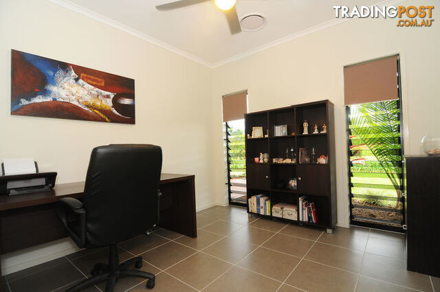 33 Iridescent Drive TRINITY PARK QLD 4879