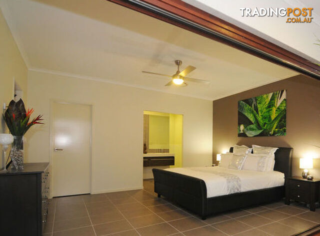 33 Iridescent Drive TRINITY PARK QLD 4879