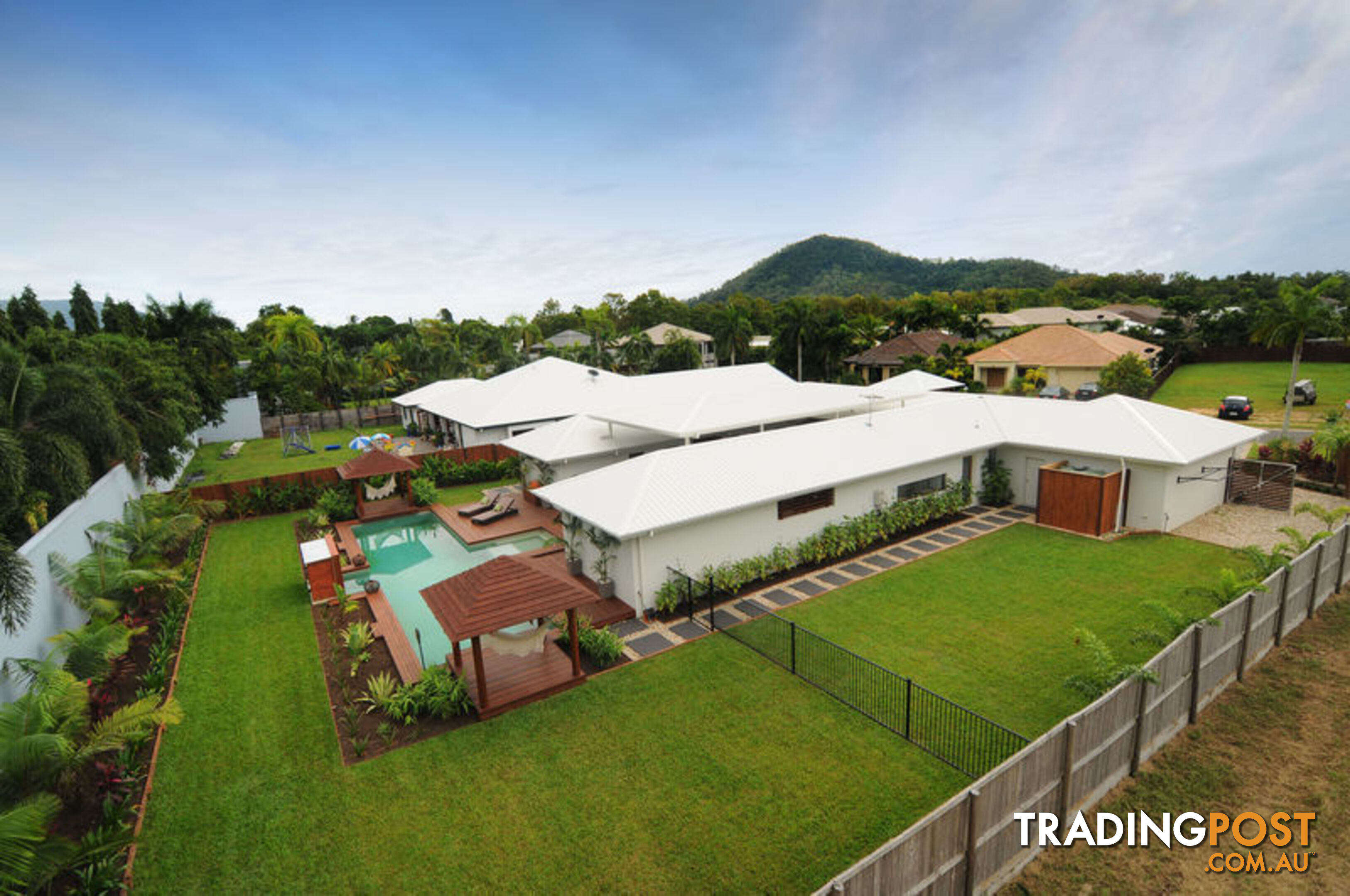 33 Iridescent Drive TRINITY PARK QLD 4879