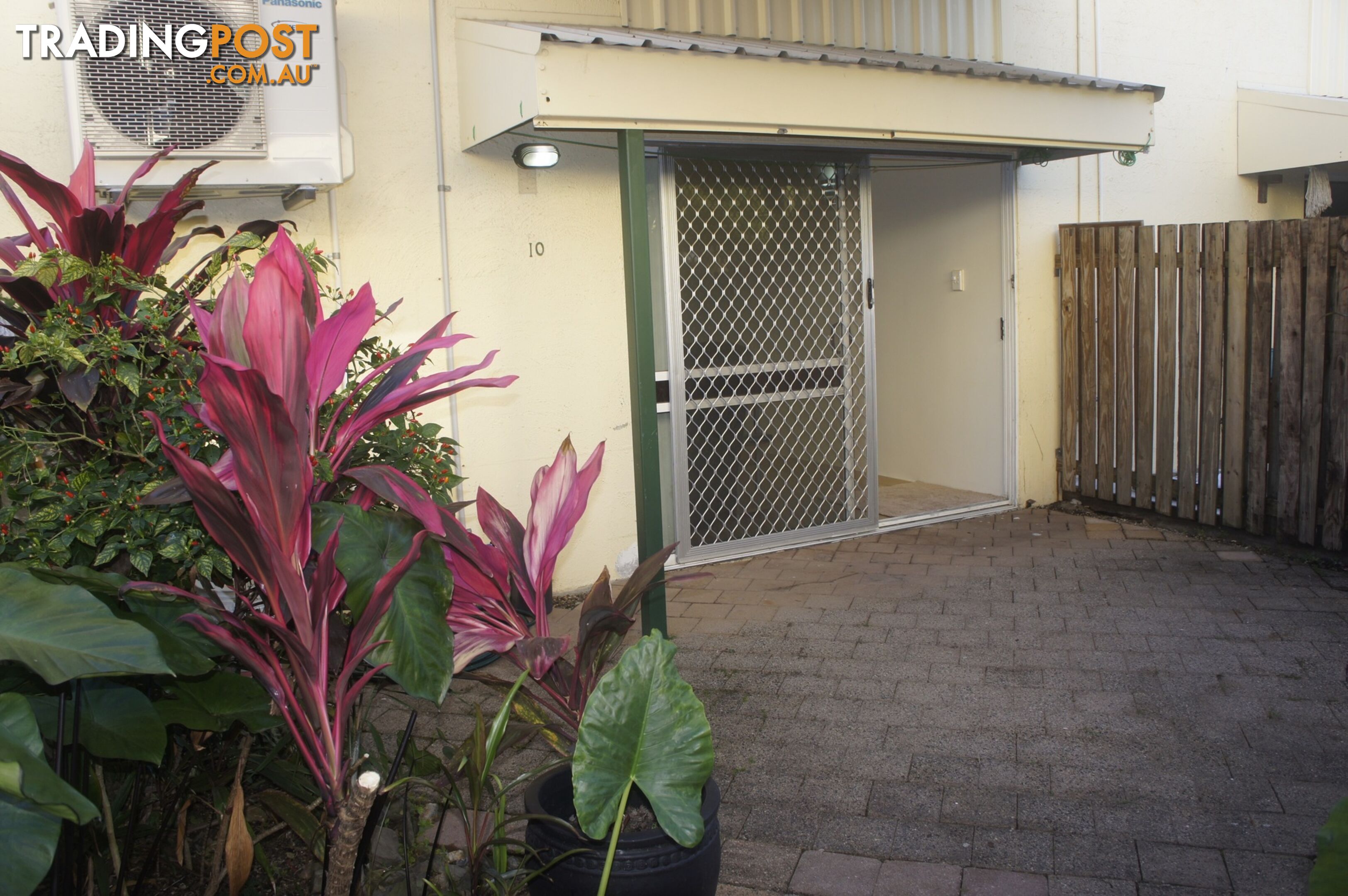 10 11-13 Pioneer Street MANOORA QLD 4870