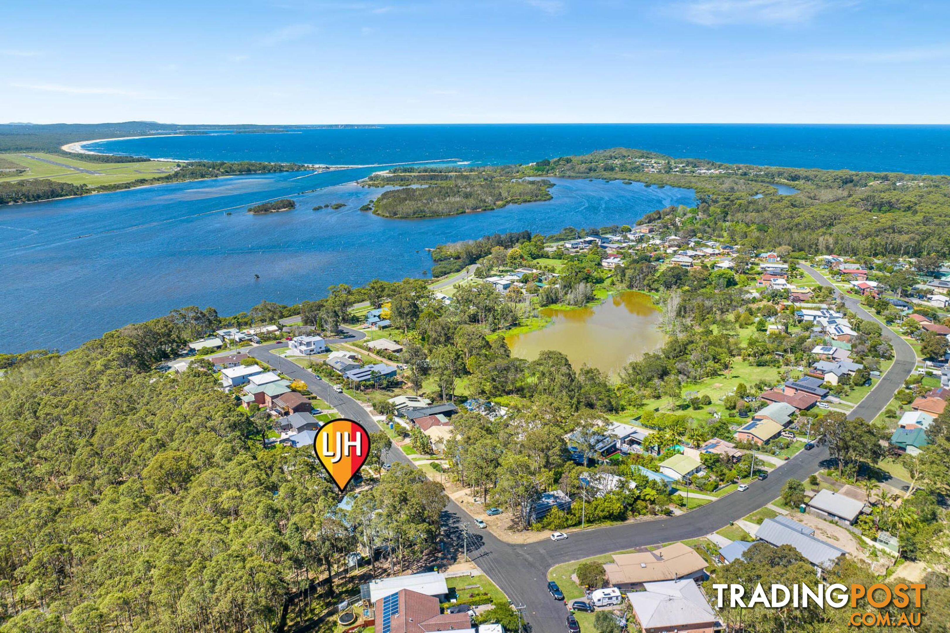 19 Hazel Road MORUYA HEADS NSW 2537