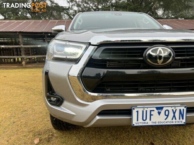 2021 TOYOTA HILUX  SR5 (4X4) DUAL CAB