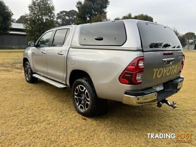 2021 TOYOTA HILUX  SR5 (4X4) DUAL CAB