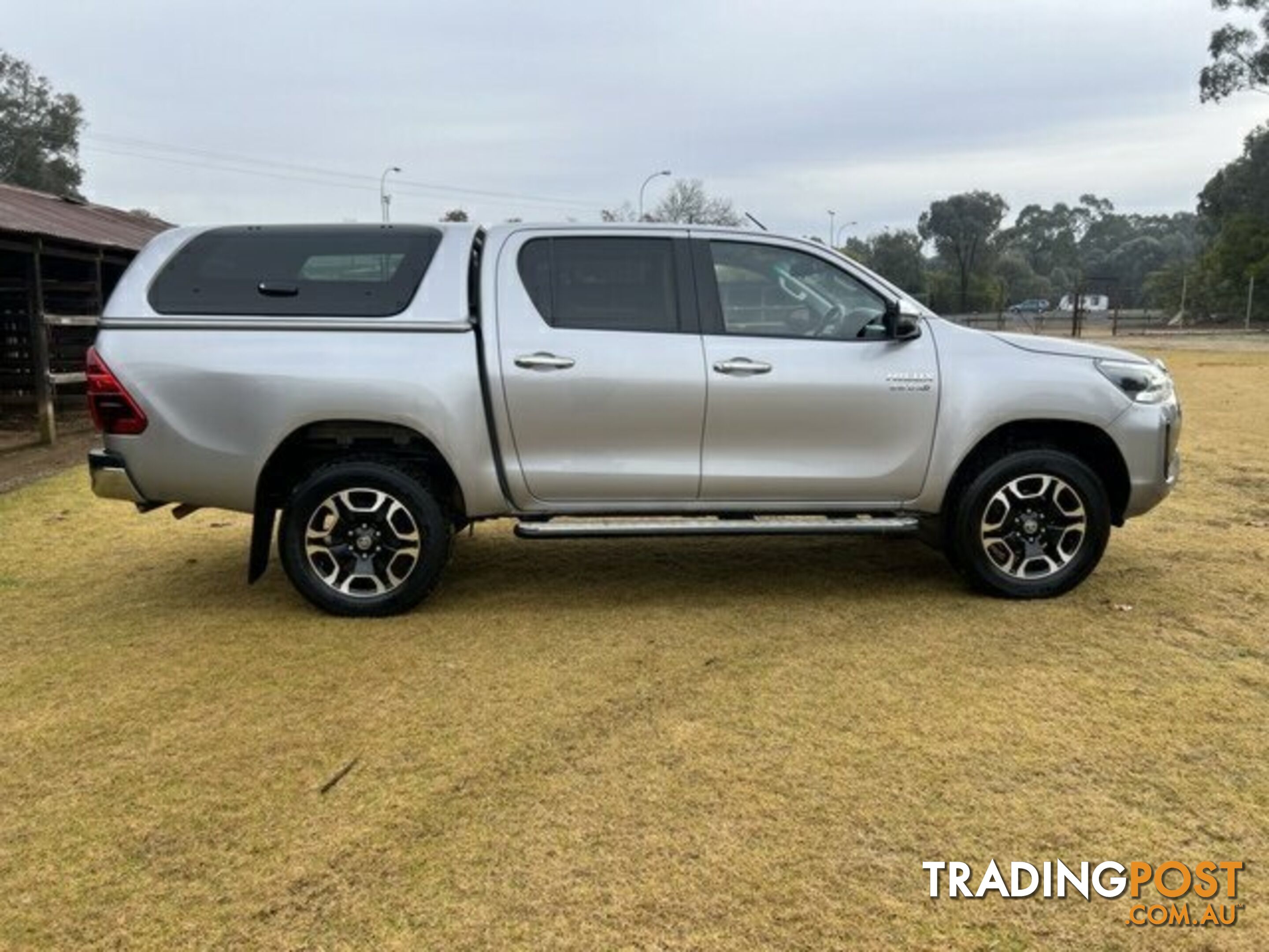 2021 TOYOTA HILUX  SR5 (4X4) DUAL CAB