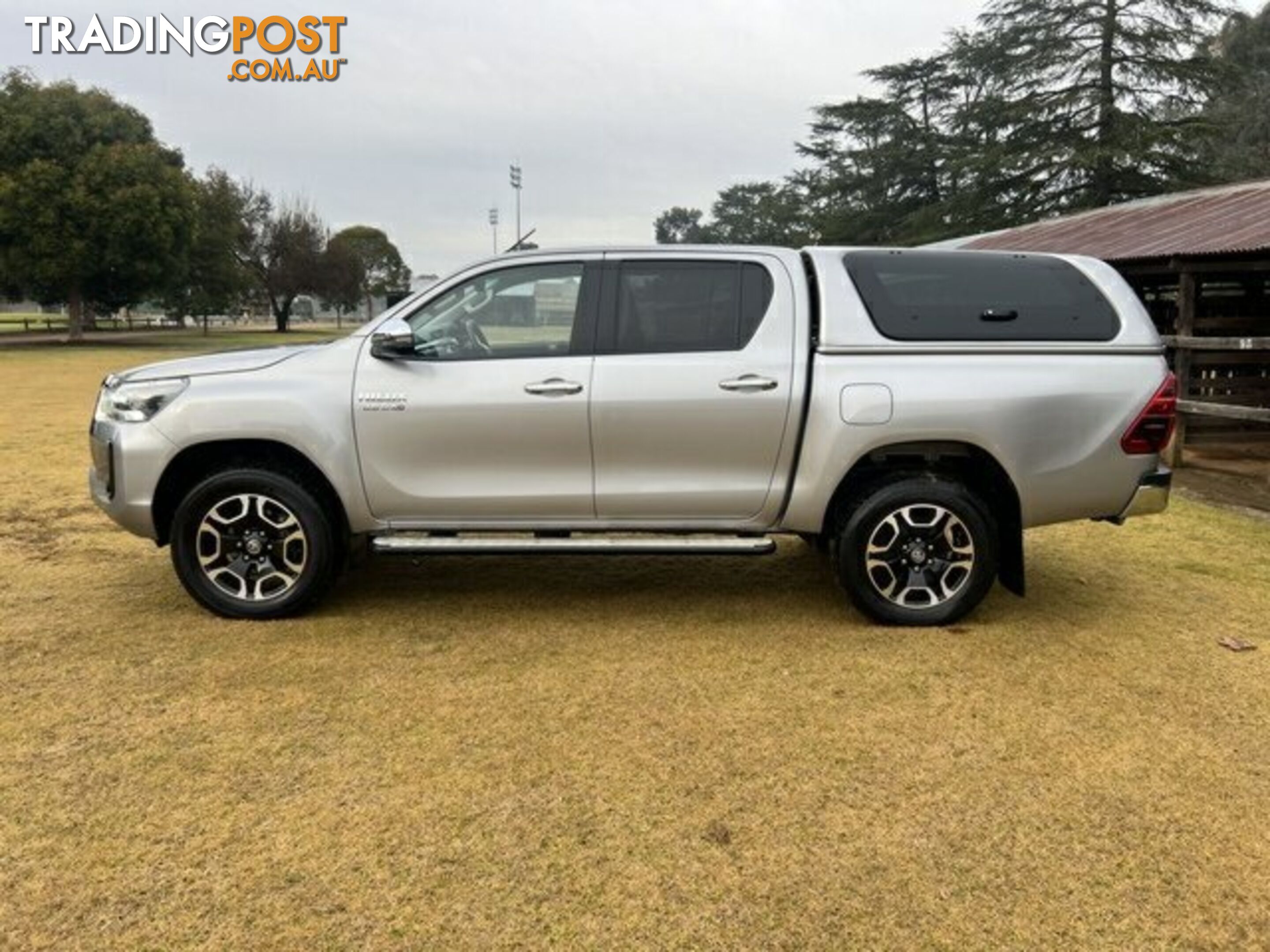 2021 TOYOTA HILUX  SR5 (4X4) DUAL CAB