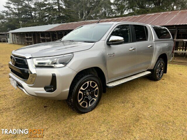 2021 TOYOTA HILUX  SR5 (4X4) DUAL CAB