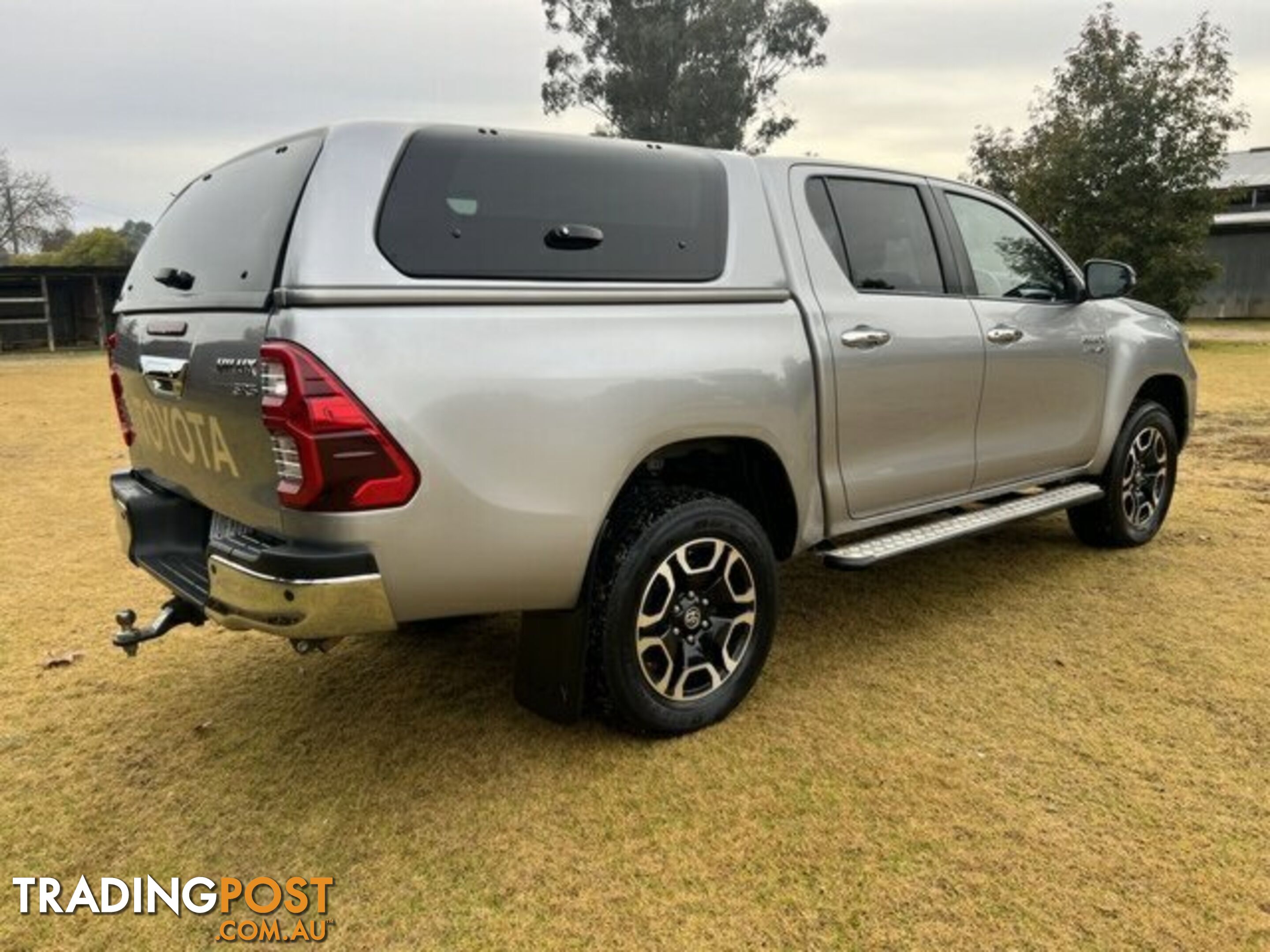 2021 TOYOTA HILUX  SR5 (4X4) DUAL CAB