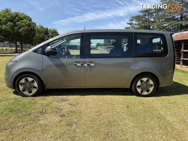 2022 HYUNDAI STARIA   WAGON