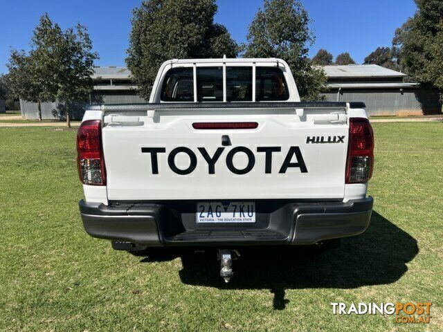 2022 TOYOTA HILUX   DUAL CAB