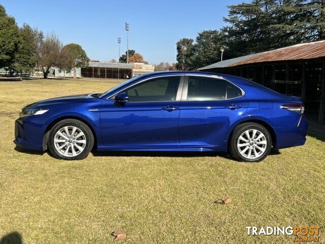 2020 TOYOTA CAMRY  HYBRID SEDAN