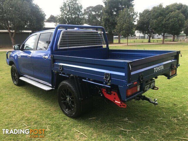 2023 TOYOTA HILUX   DUAL CAB CHASSIS