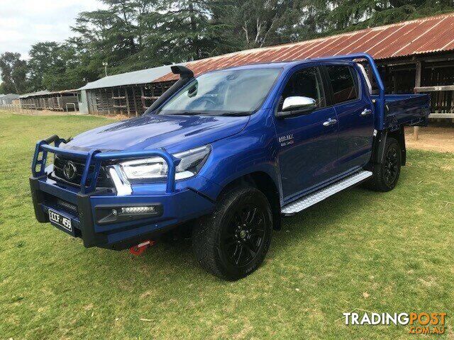 2023 TOYOTA HILUX   DUAL CAB CHASSIS