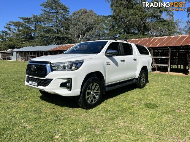 2019 TOYOTA HILUX  SR5 DOUBLE CAB DUAL CAB