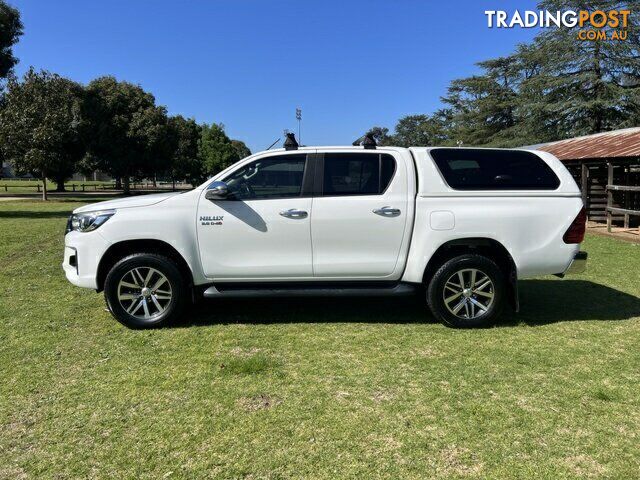 2019 TOYOTA HILUX   DUAL CAB