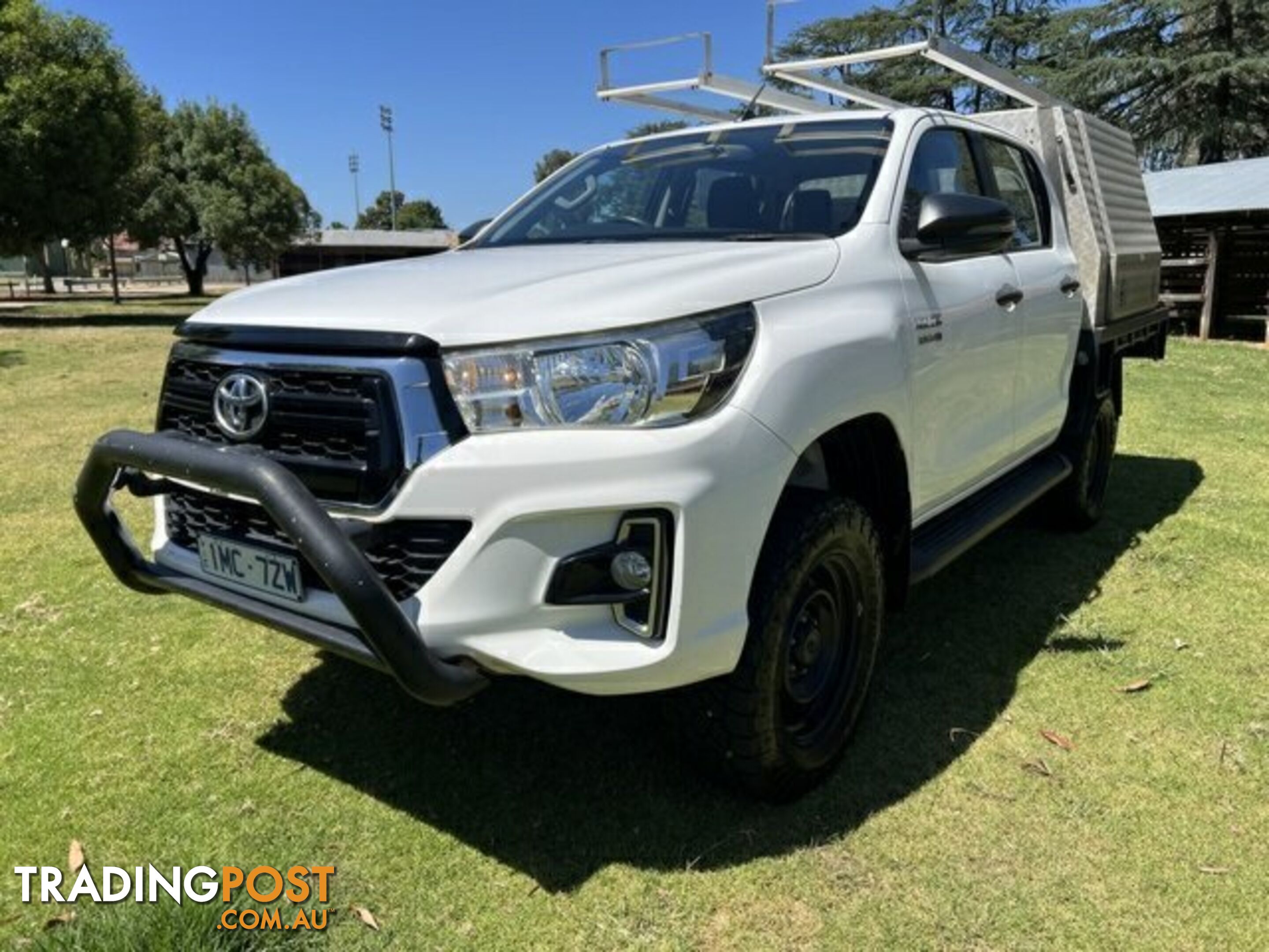 2018 TOYOTA HILUX   DUAL CAB CHASSIS