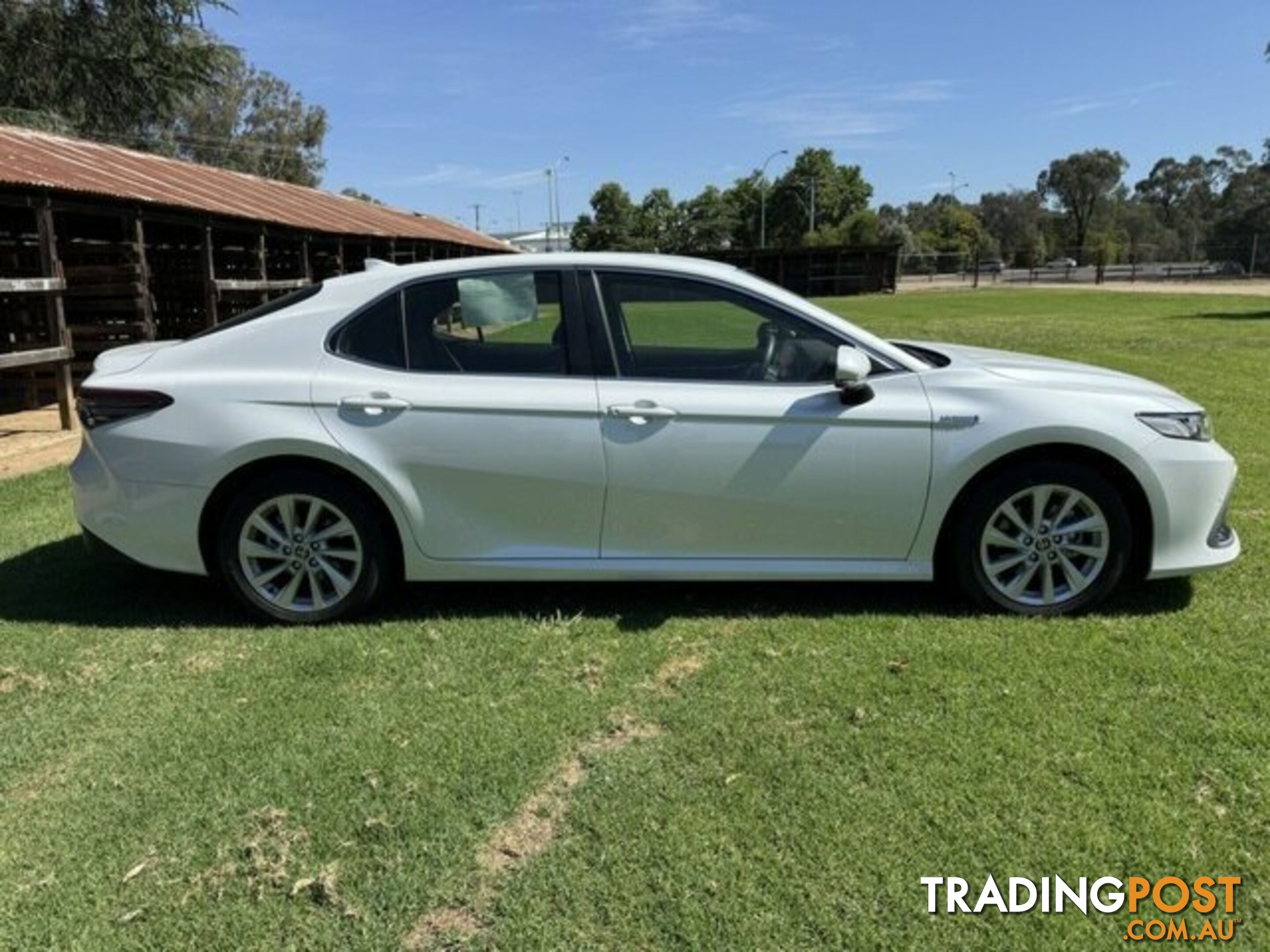 2021 TOYOTA CAMRY  HYBRID SEDAN