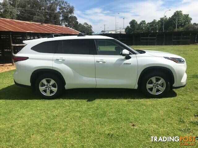 2023 TOYOTA KLUGER   WAGON