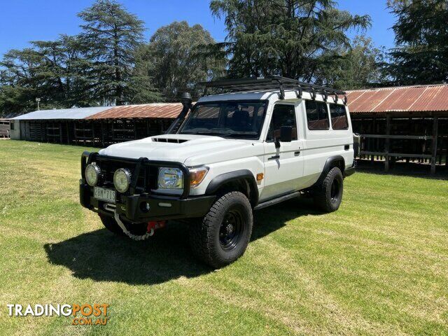 2023 TOYOTA LANDCRUISER   TROOP CARRIER