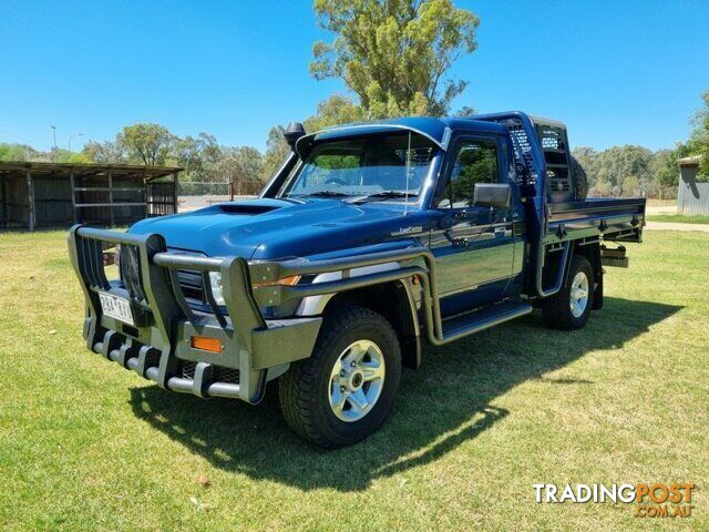 2023 TOYOTA LANDCRUISER   CAB CHASSIS