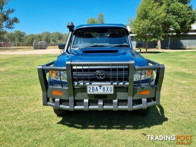 2023 TOYOTA LANDCRUISER   CAB CHASSIS