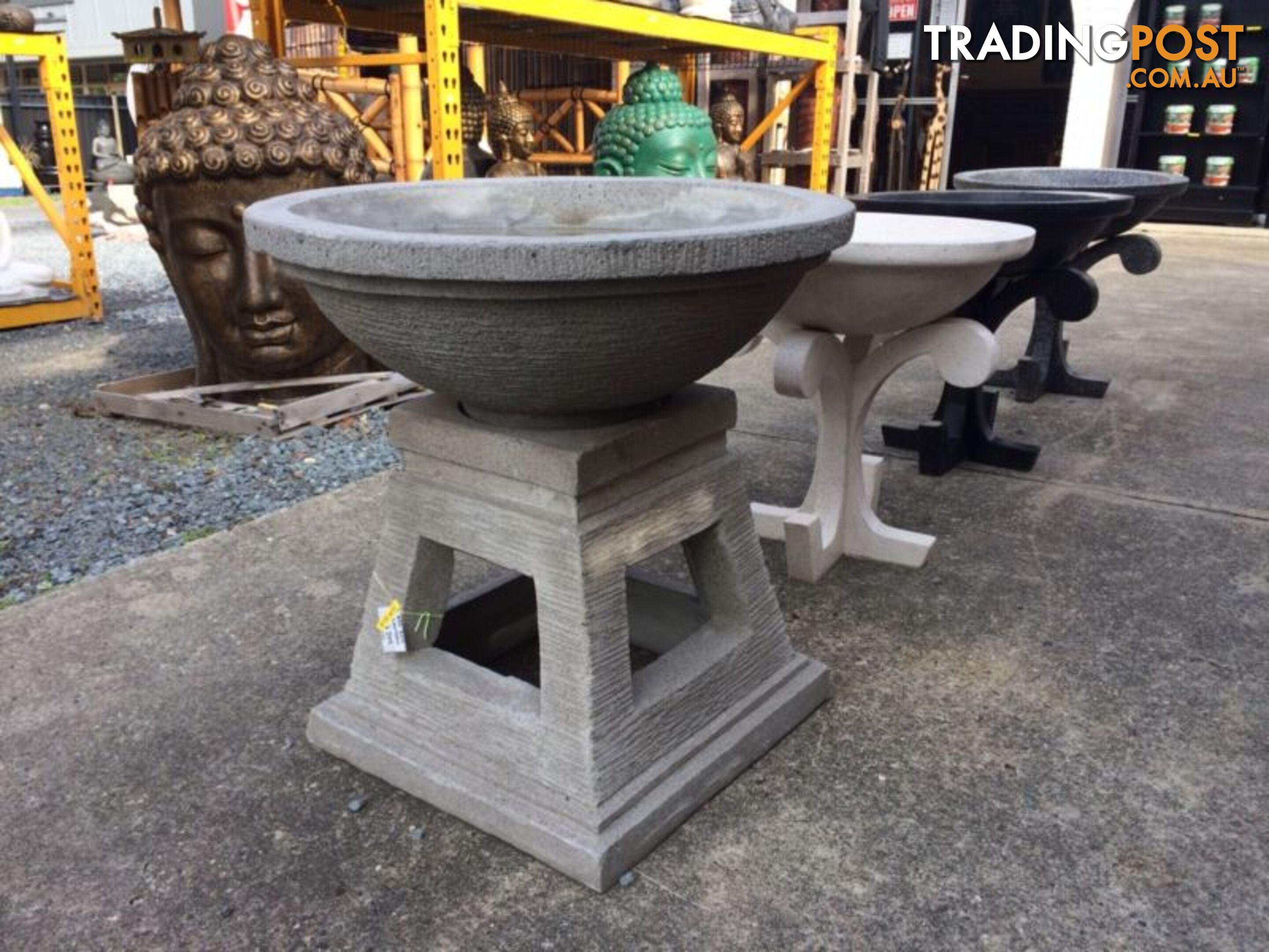 BIRD BATH BOWL WITH STAND AND LAMP (GREY/ NAT)