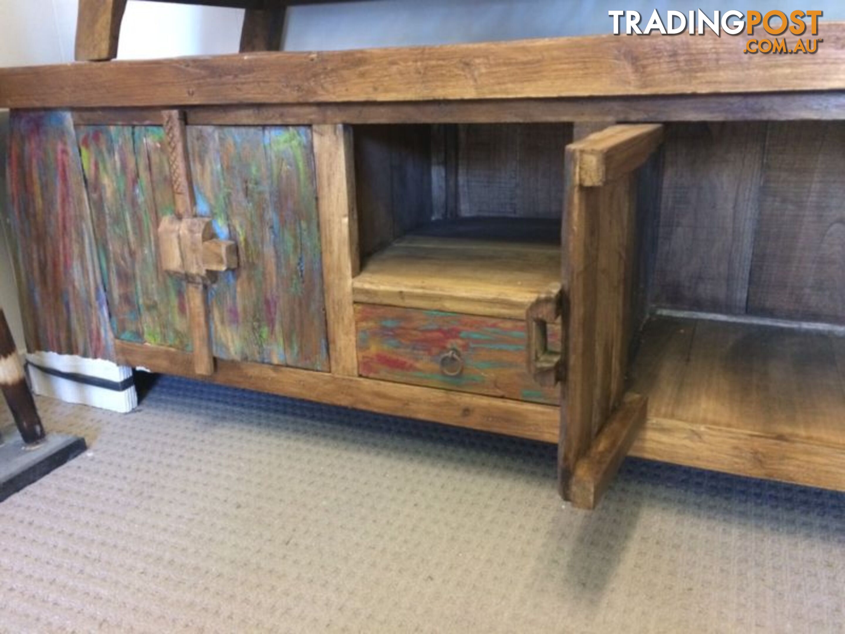 BOAT WOOD ENTERTAINMENT UNIT