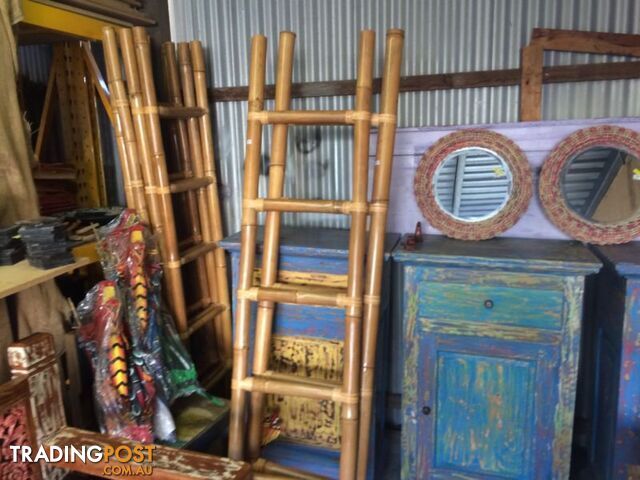 BAMBOO TOWEL RACK (NATURAL)