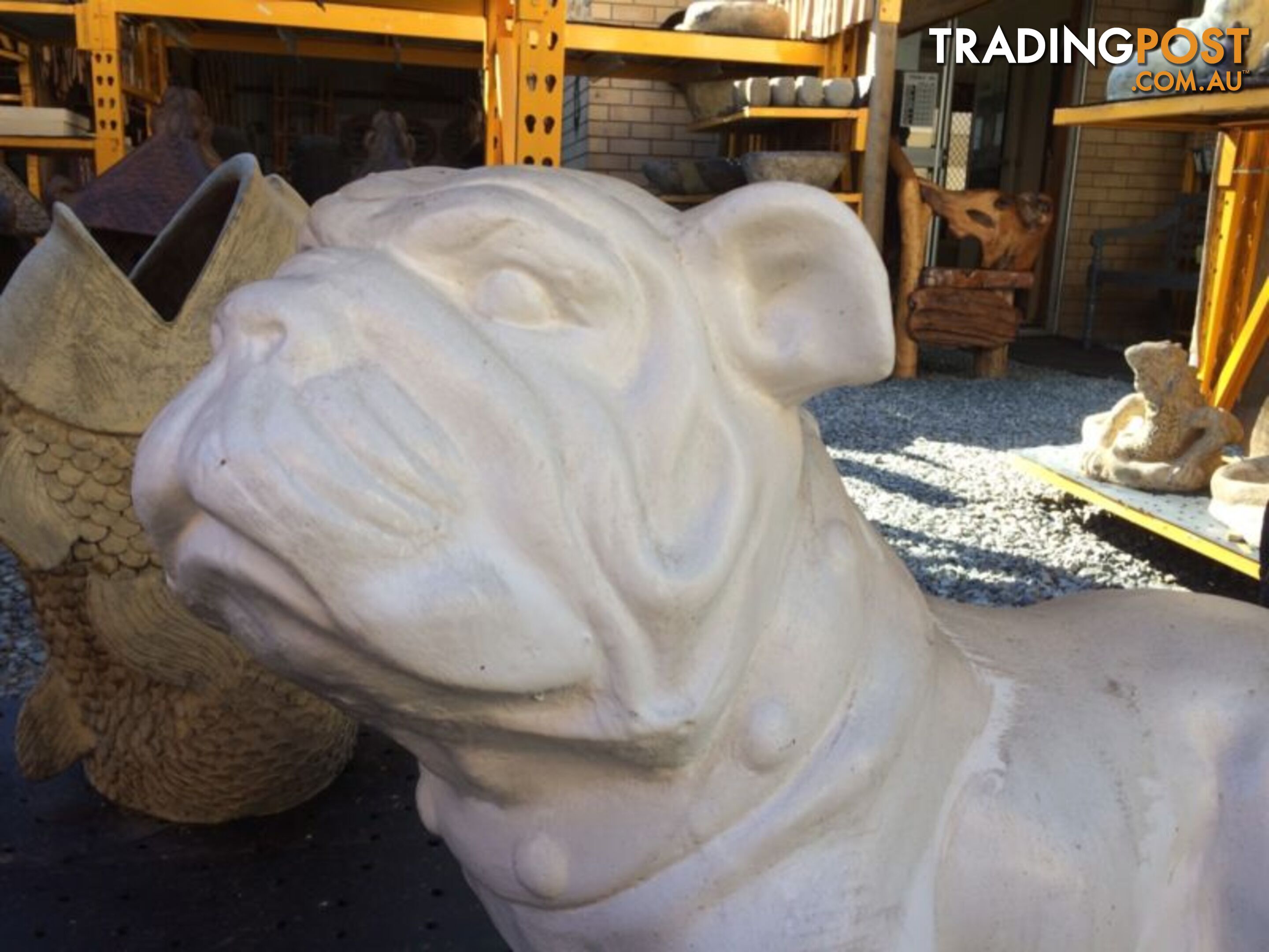 BULLDOG STATUE BIG(WHITE)