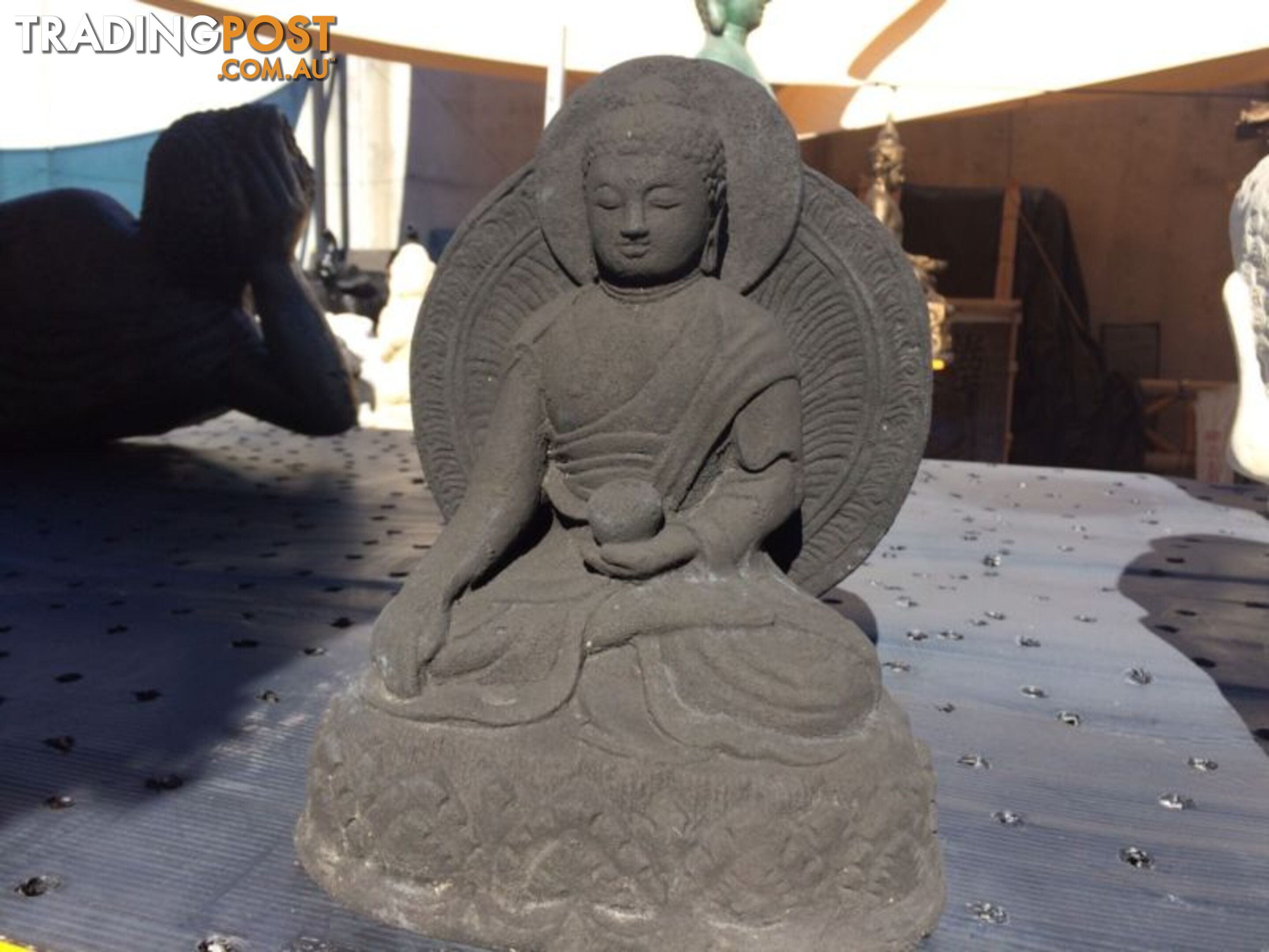 SMALL SITTING BUDDHA