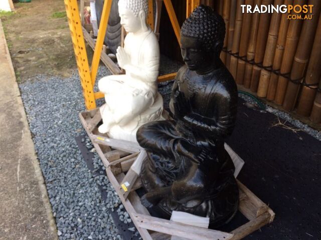 STATUE SITTING BUDDHA PRAYING 80x45x40cm (BLACK)