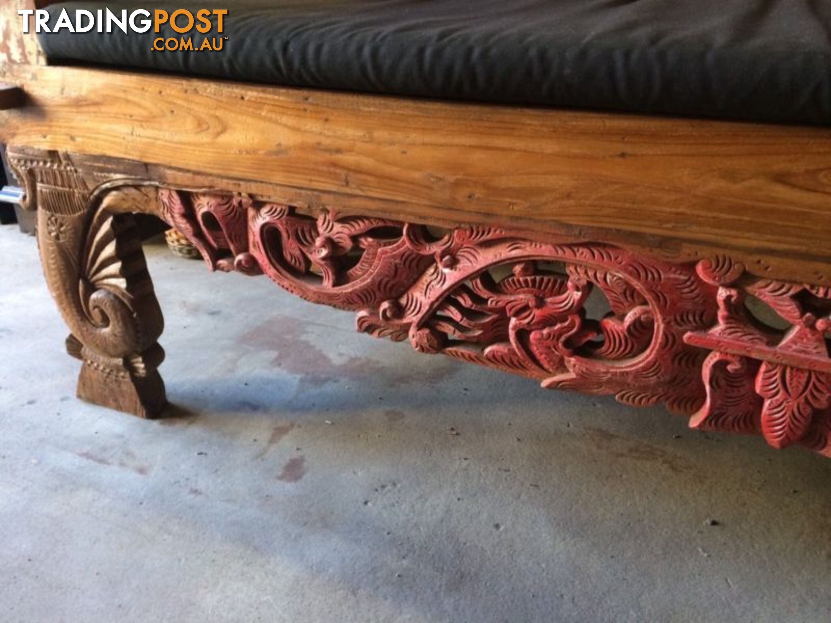 DAYBED WITH PINK CARVINGS