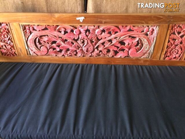 DAYBED WITH PINK CARVINGS