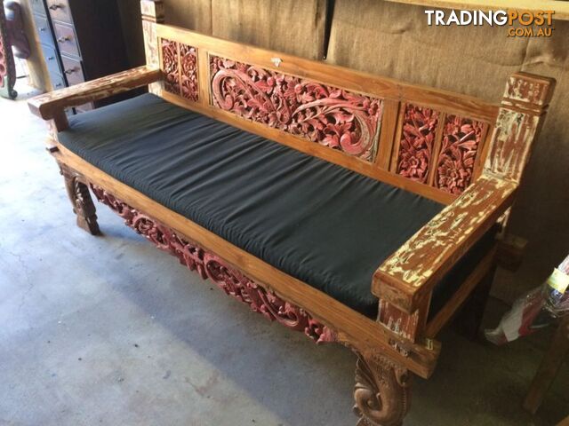 DAYBED WITH PINK CARVINGS