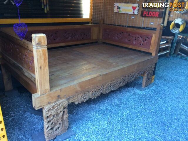 EXTRA LARGE DAYBED
