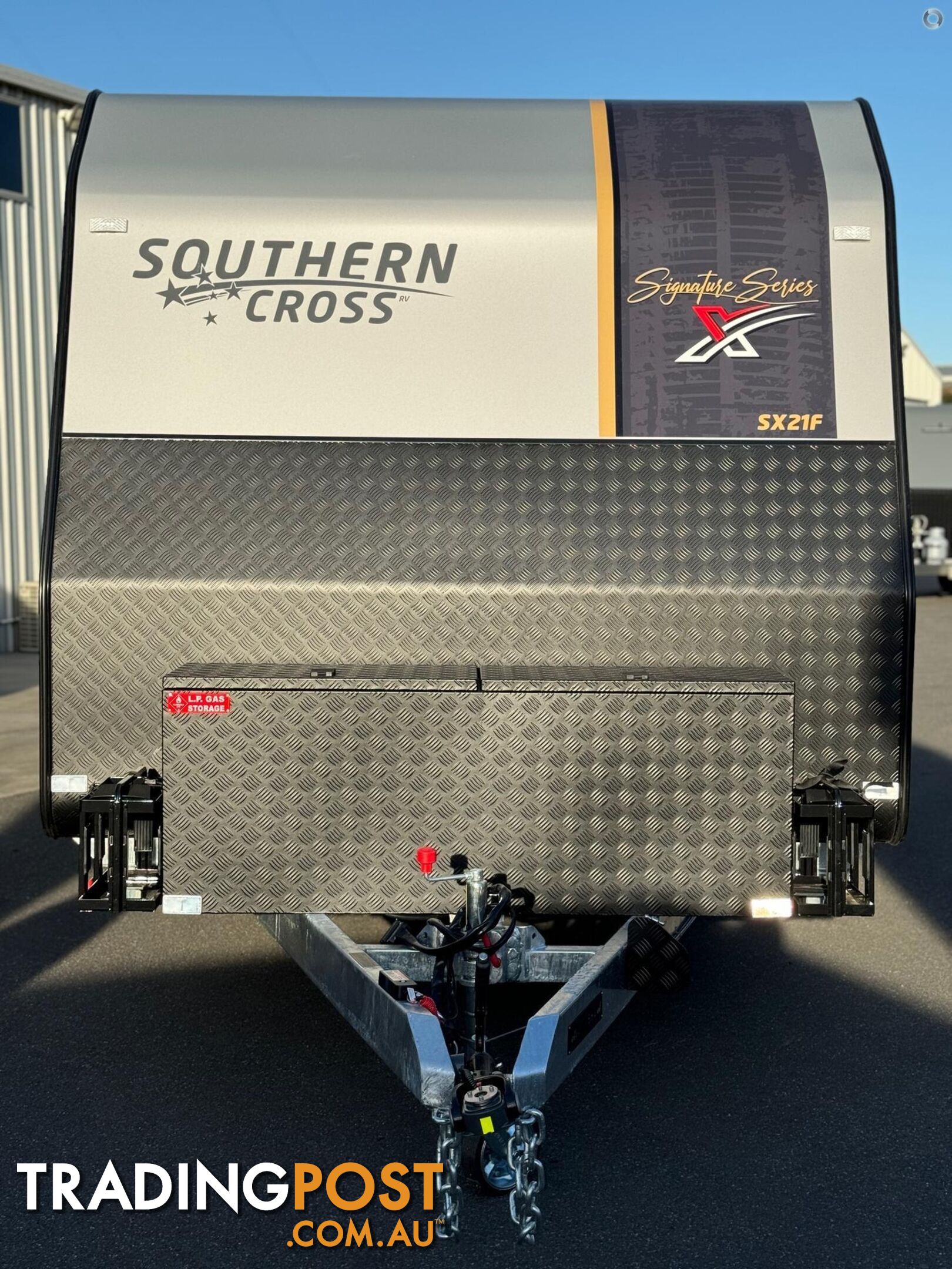 2024 Southern Cross Signature Series SX21F semi off-road bunks