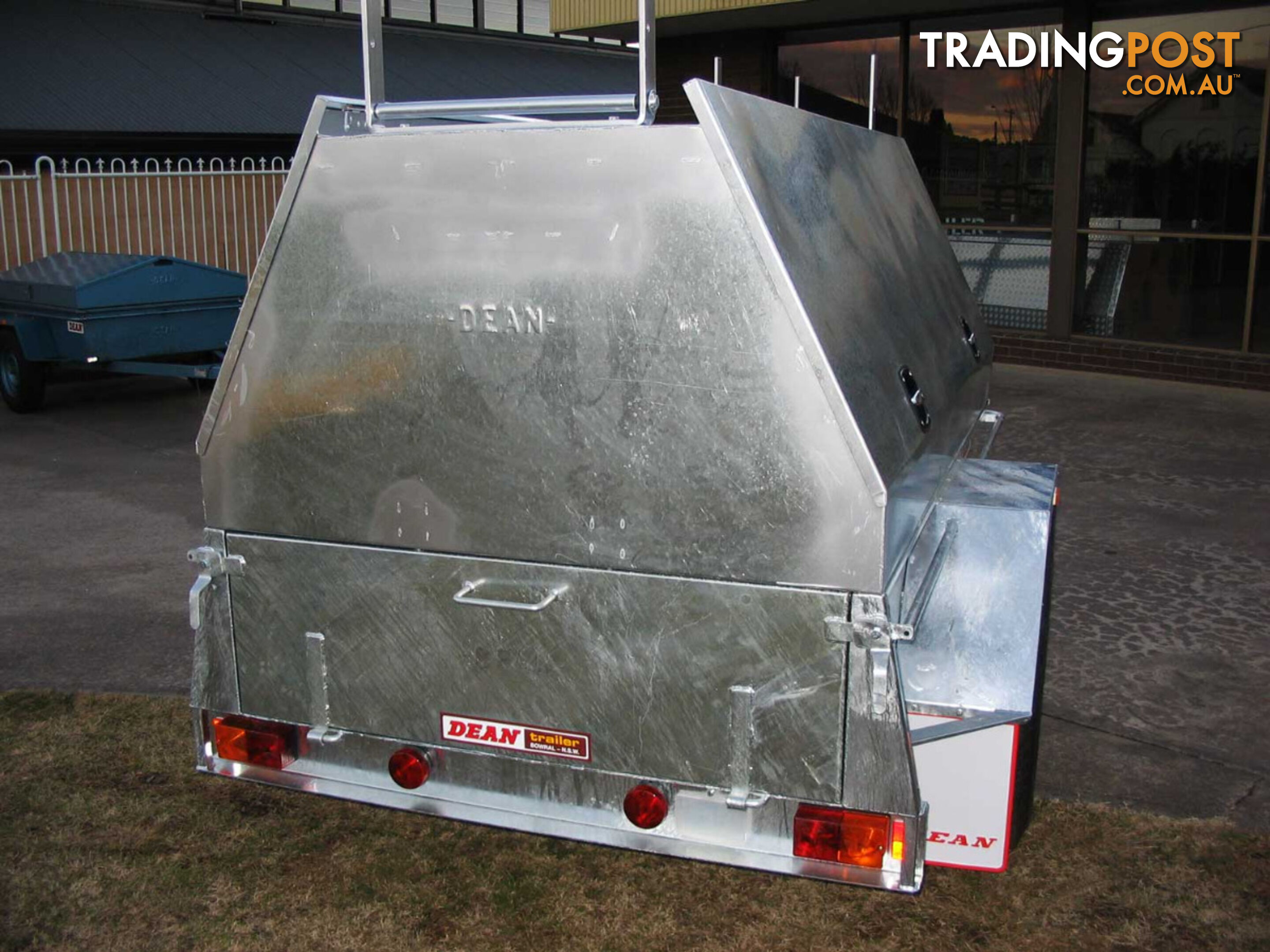 No.28S Hi-top Tradesman Trailer