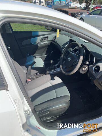 2010 Holden Cruze Sedan Manual - photo 3 of 12