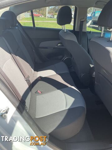 2010 Holden Cruze Sedan Manual - photo 4 of 12
