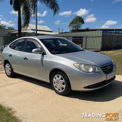 Hyundai Elantra - photo 2 of 40