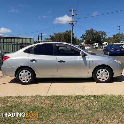 Hyundai Elantra  - photo 5 of 40