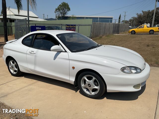 Hyundai Coupe - photo 2 of 15