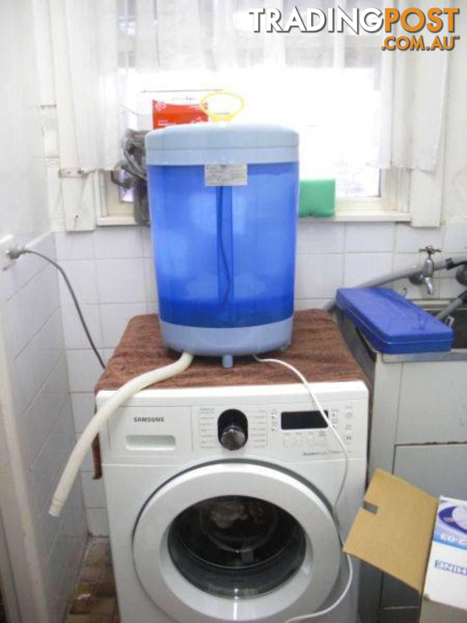 MOBILE WASHING MACHINE... 4KG. 240 VOLT SIZE 650 X 350 X 300 MM