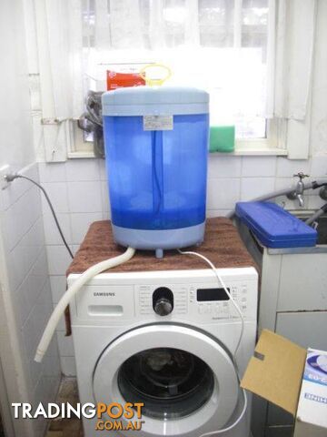 MOBILE WASHING MACHINE... 4KG. 240 VOLT SIZE 650 X 350 X 300 MM