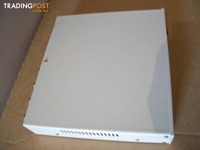 VIDEO DISTRIBUTION AMPLIFIER PICKUP OR POSTAGE 12.99