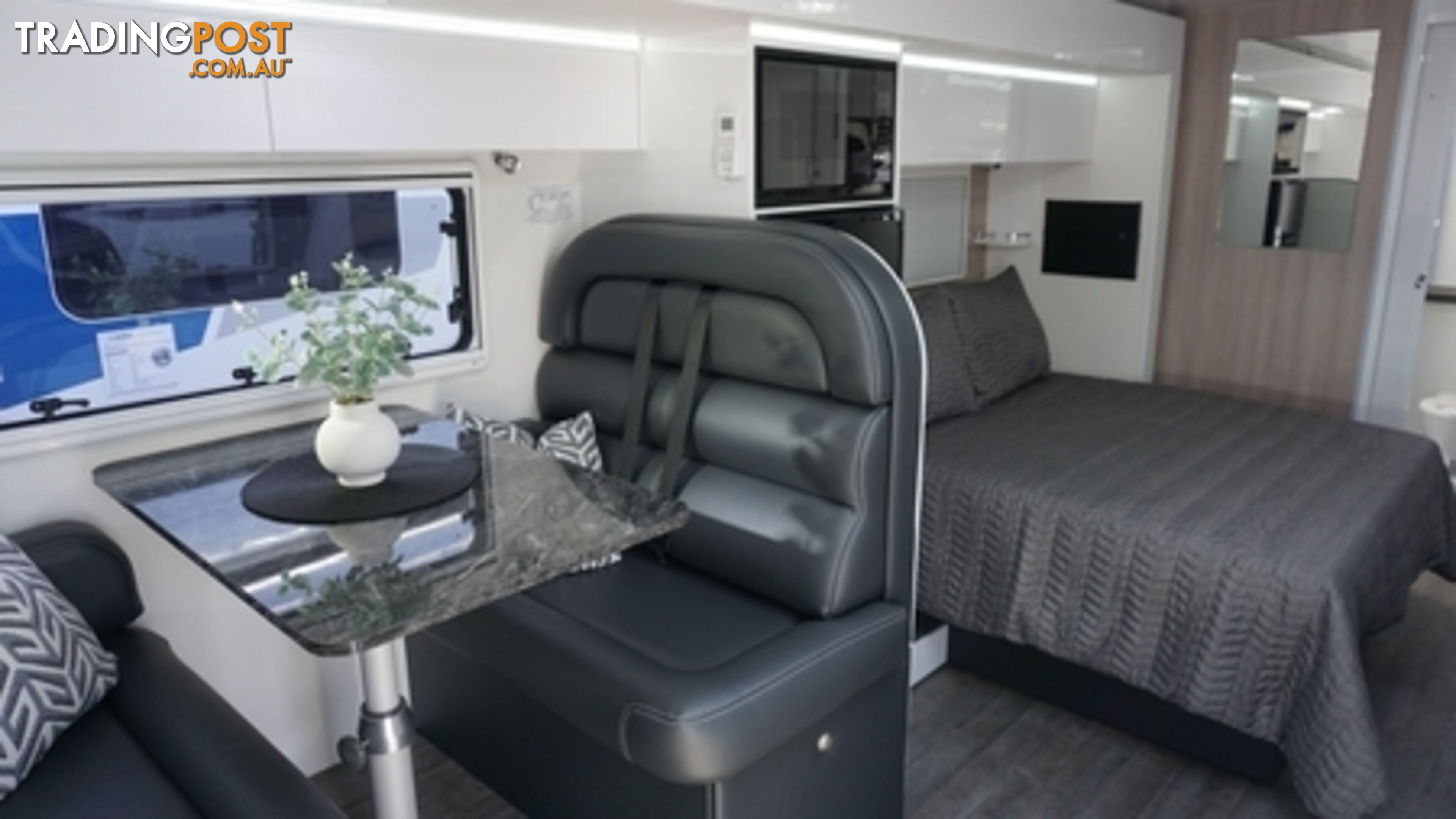 2024 AVIDA ESPERANCE MOTORHOME C7844SL