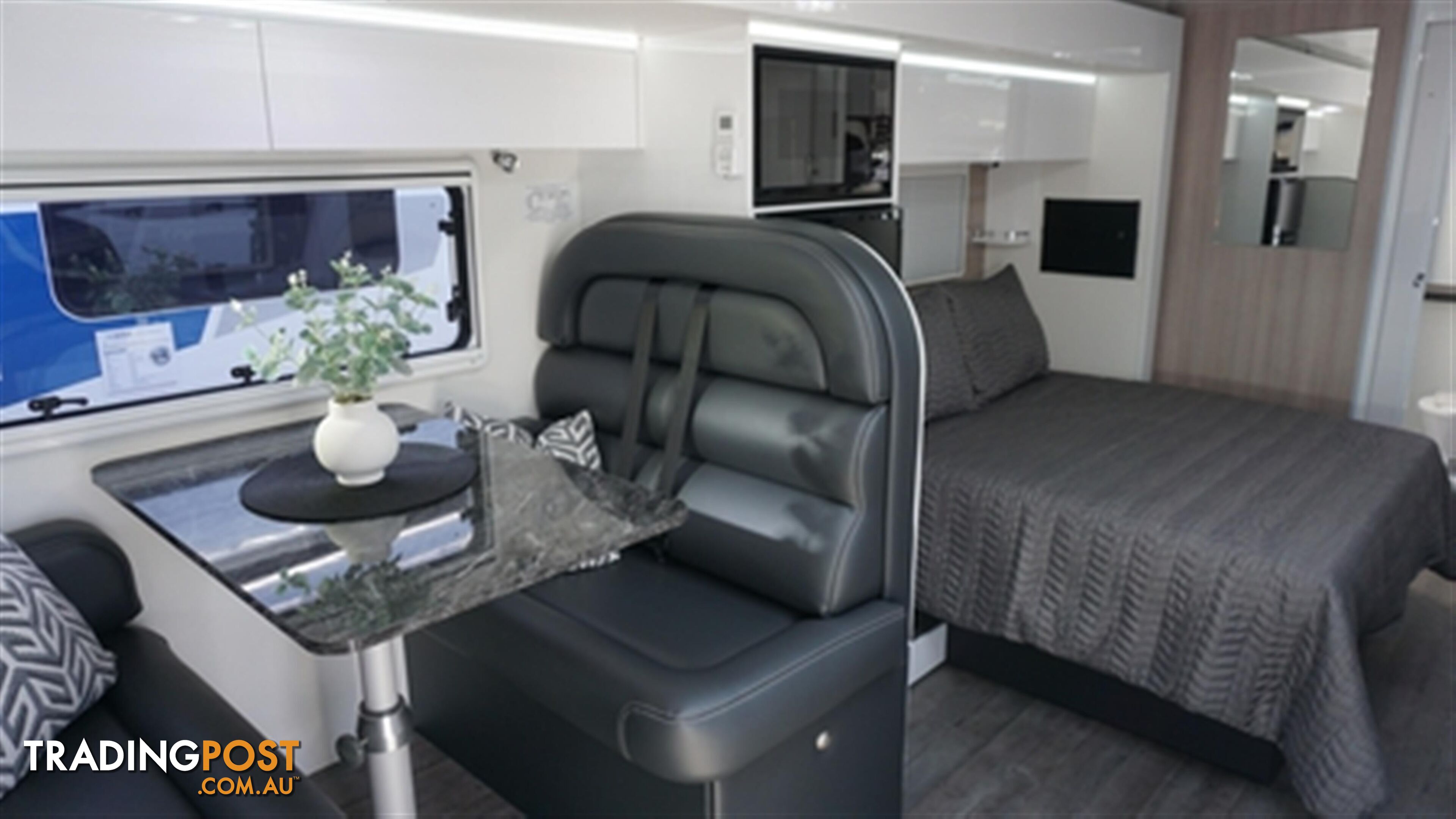 2024 AVIDA ESPERANCE MOTORHOME C7844SL