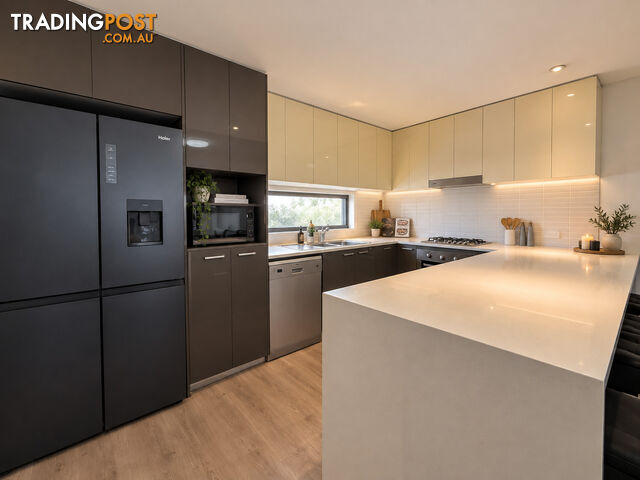 81 Lakeview Drive CRANEBROOK NSW 2749 - photo 3 of 12