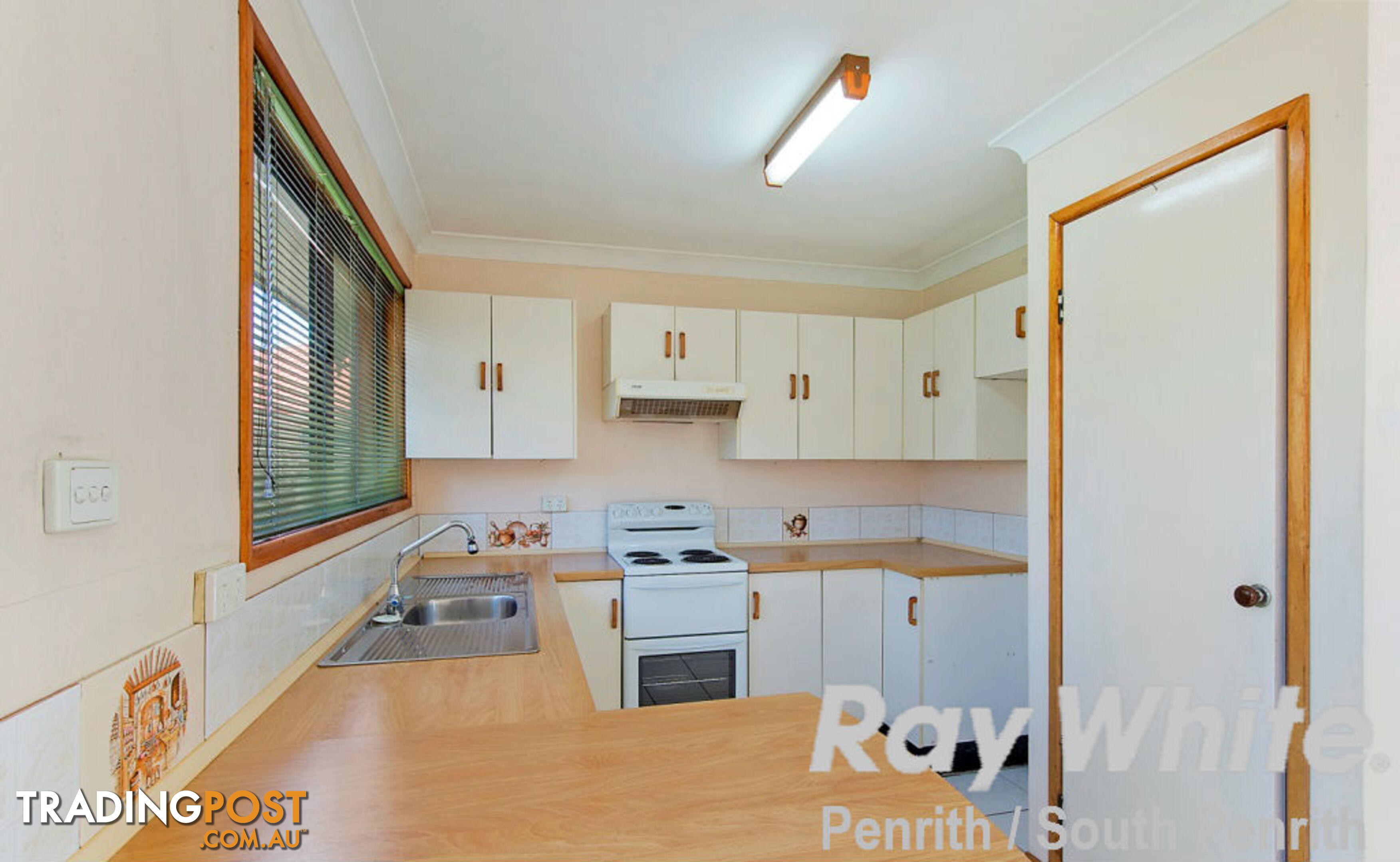 14 Elizabeth Crescent KINGSWOOD NSW 2747