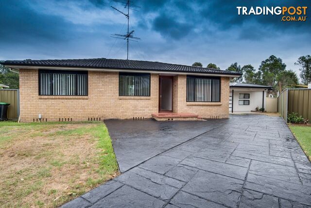 10 Danube Place ST CLAIR NSW 2759