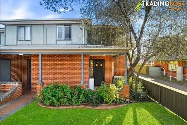 2 49 Jones Street KINGSWOOD NSW 2747